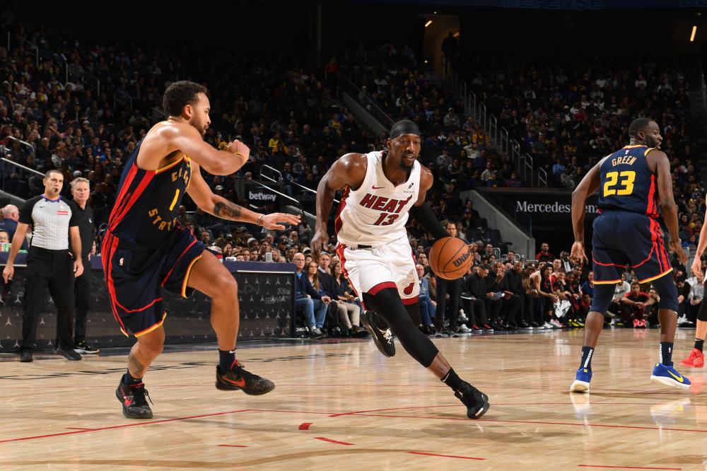 足以延伸出 足以延伸出