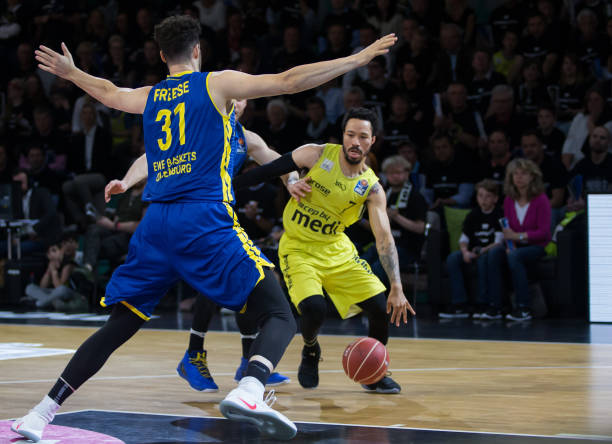 国安进攻的 国安进攻的